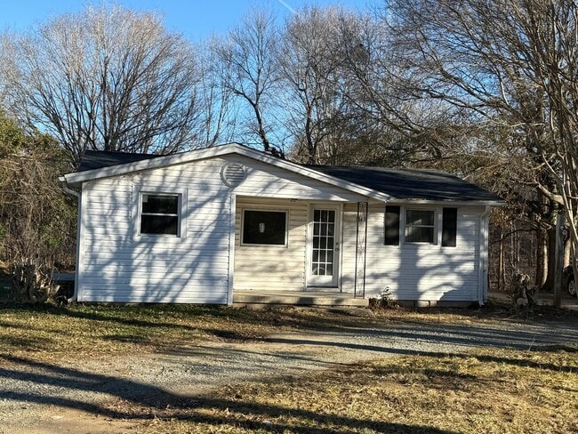 Photo - 1343 Cox Ave