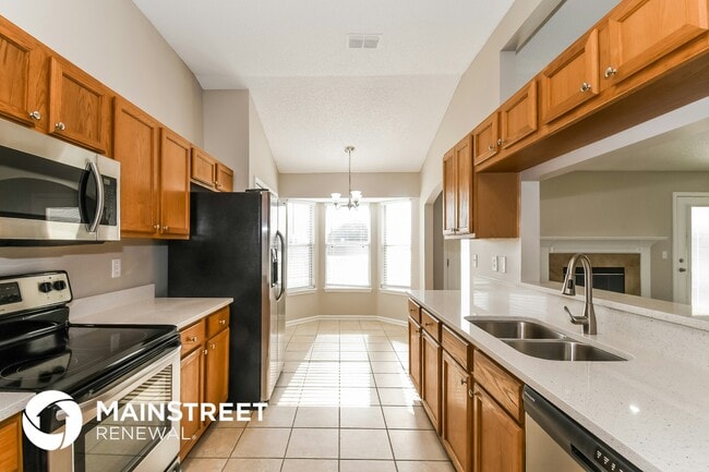 Photo - 435 Summit Dr