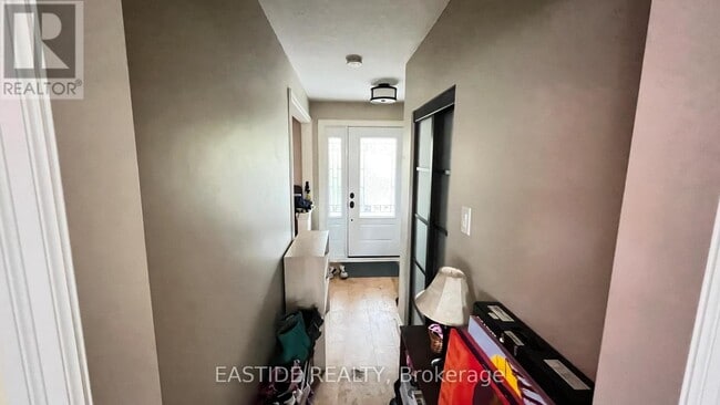 Photo - 153 Simpson Rd