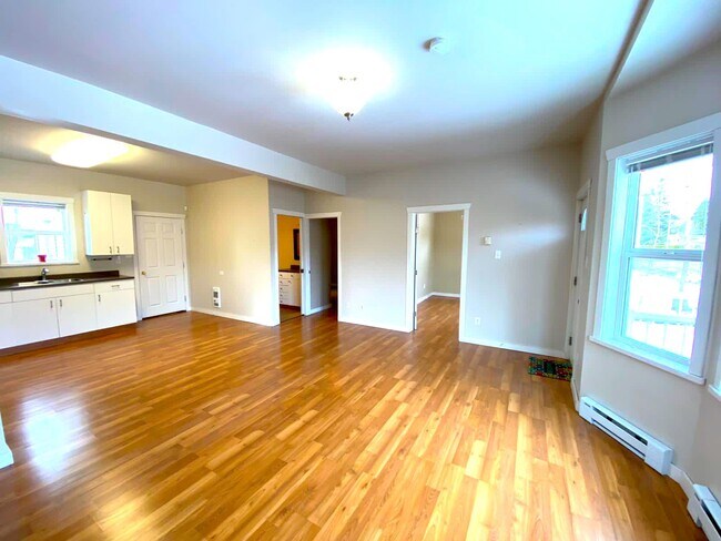 Photo - 4739 Davis Ave