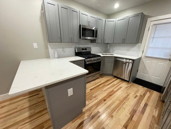 Photo - 127 S Ruby St