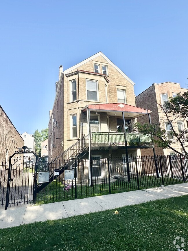 Building Photo - 2238 S Homan Ave Unit 2R Rental