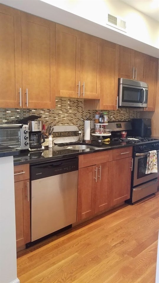 Photo - 525 Adams St Unit 4L