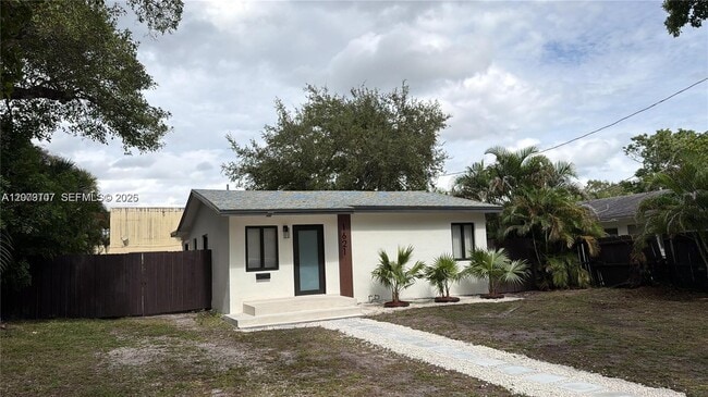 1621 SW 11th Ct