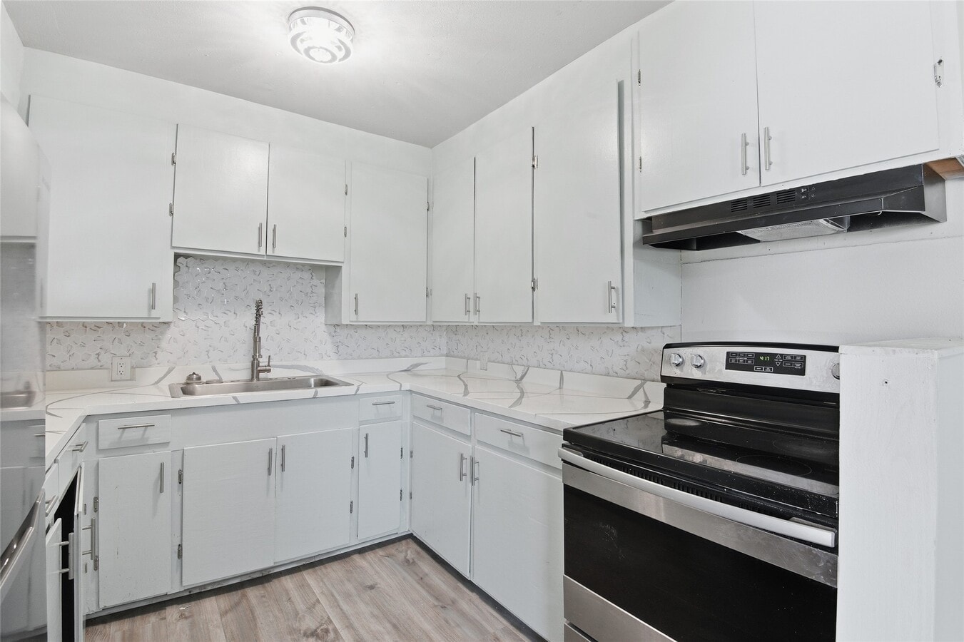 Photo - 6318 Laramie St