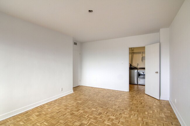 Photo - 3555 Chem. de la Côte-des-Neiges Unit 2109