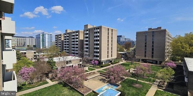 Building Photo - 1250 4th St SW Unit W413