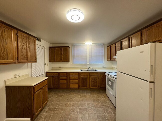 Photo - CHARMING MAIN LEVEL 1 BEDROOM APT NEAR THE...