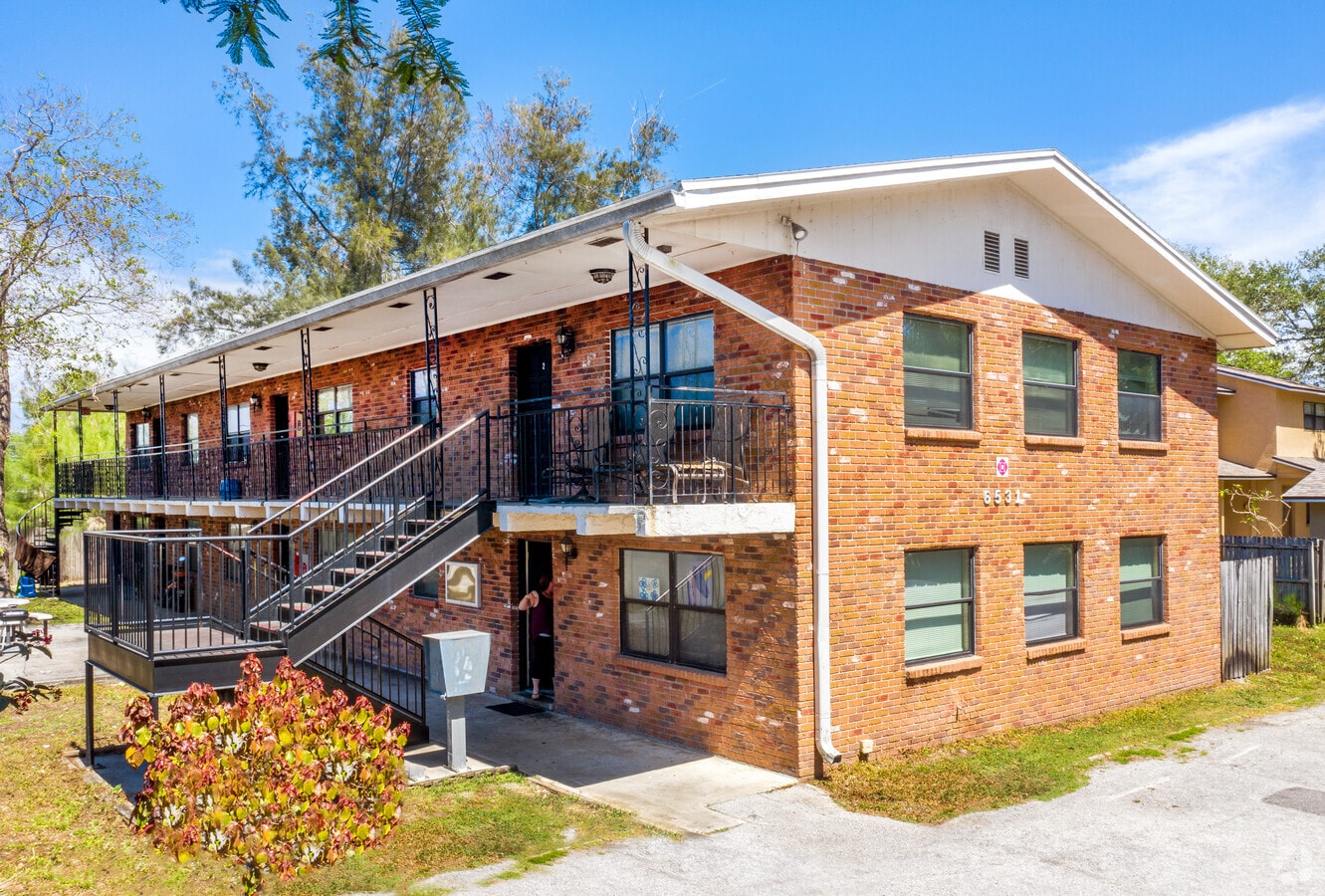 Alpine Apartments - Alpine Apartments