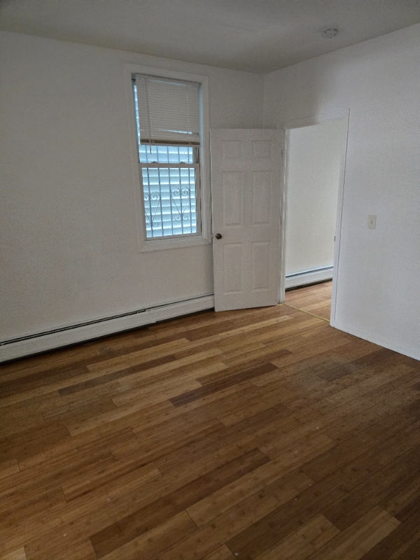 Building Photo - 316 Summer Ave Unit 1st Fl