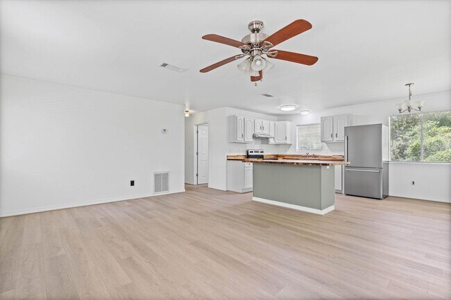 401 Conde Ave