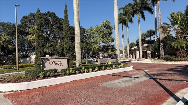 Photo - 9841 Nob Hill Ln Unit 9841