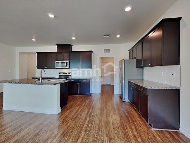 Photo - 1501 Golden Hour Ave