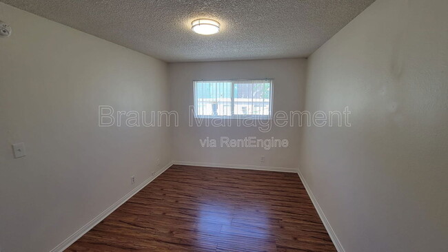 Photo - 14801 Delano St Unit 9