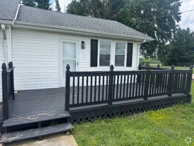 Building Photo - 6117 Carpenter Bridge Rd Rental