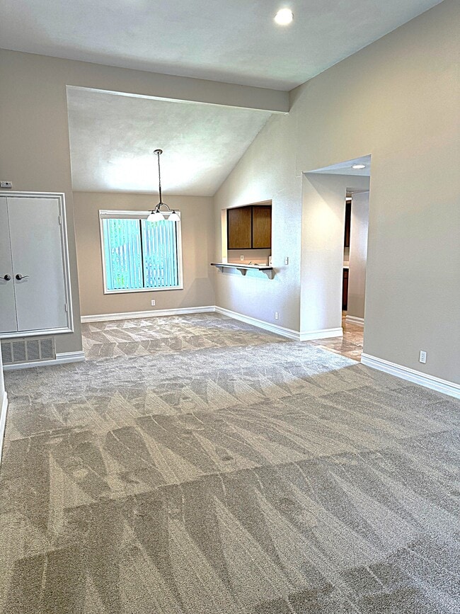 Building Photo - 545 S Ranch View Cir Unit 97 Rental