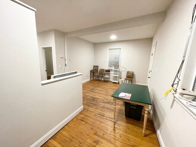 Photo - 733 Parker St Unit 2