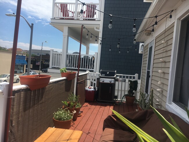 Photo - 61 Indiana Ave Unidad upper