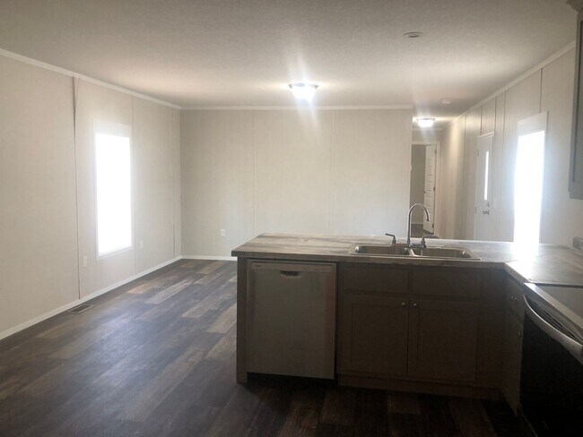 Photo - BRAND NEW-3 Bedroom / 2 Bath-MOVE-IN SPECI...