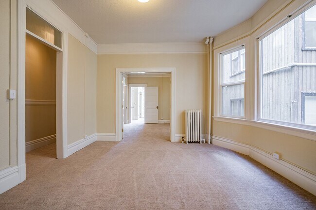 Photo - Alexander Apartments