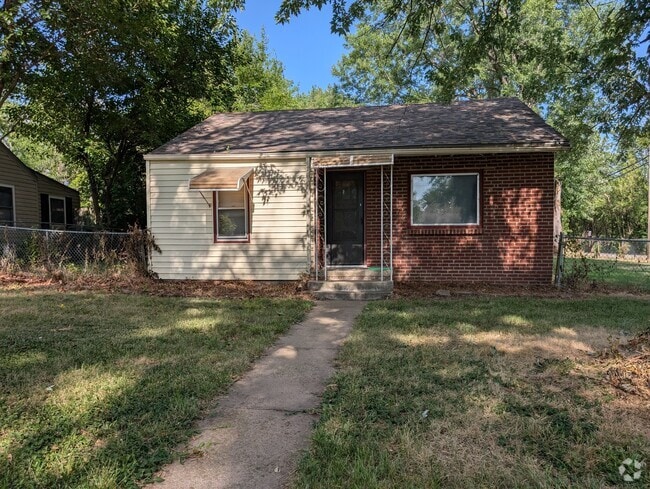 Building Photo - 3146 SE Wisconsin Ave Rental
