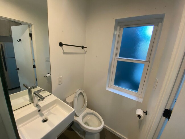 Photo - 528 W Culver St