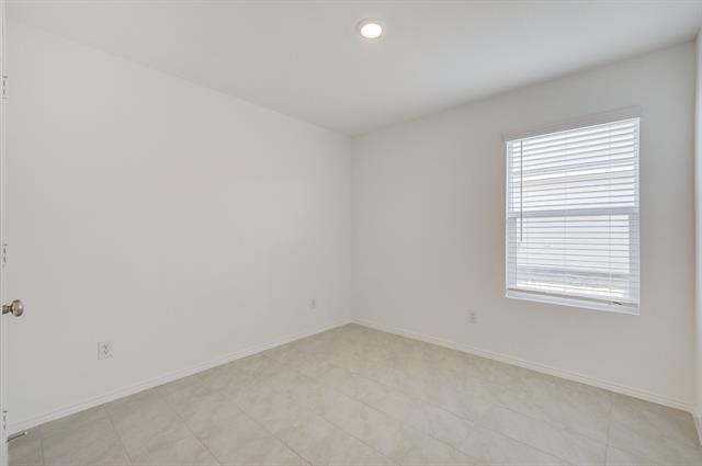 Photo - 2625 Kingsman Dr