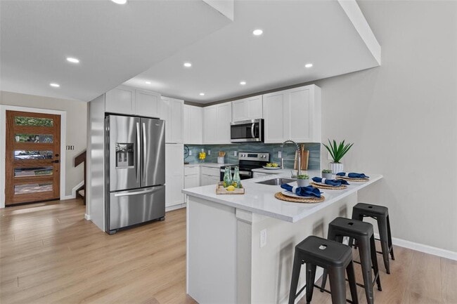 Photo - 103 Comanche Dr