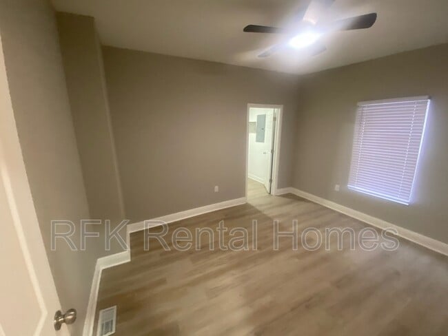 Photo - 2226 Langley Ave