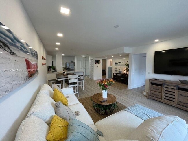 Photo - 3944 NE 167th St