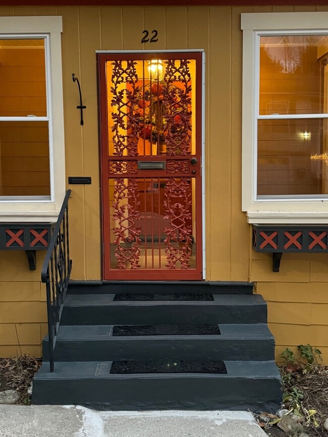 Photo - 22 Wakefield St Unit 2