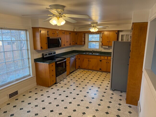 Photo - 4305 Westport Rd