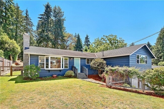 Building Photo - 4bd/2ba Edmonds Home