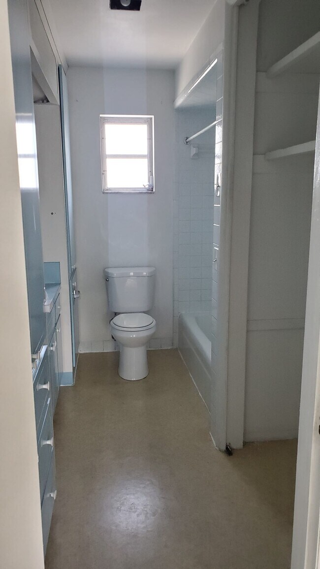 Photo - 1928 Taylor St Unidad 2