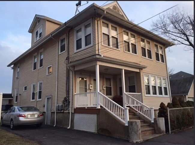 Building Photo - 175 Coleman St Unit 3
