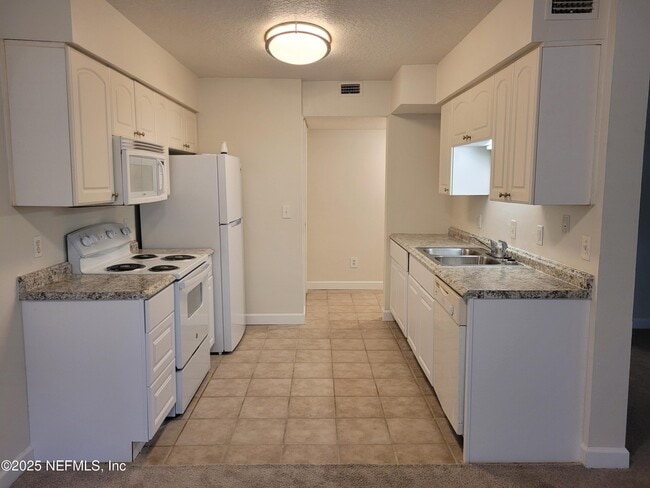 Photo - 1800 Park Ave Unit 339