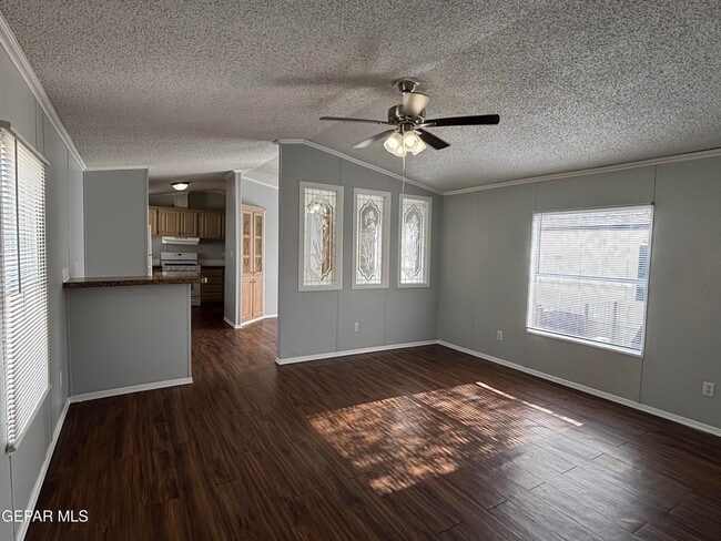 Photo - 850 Talbot Ave