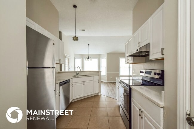 Photo - 1983 Chimneyrock Blvd E