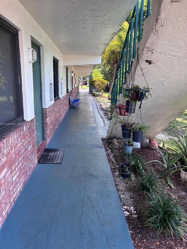 Photo - 1028 NE 39th Dr Unidad 1