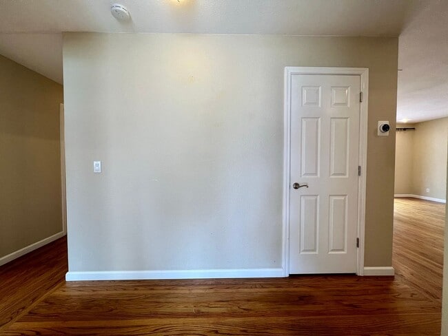 Photo - Spacious 4-Bed / 2-Bath Rancher near Linda Mar Beach