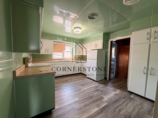 Photo - 2 Bedroom House In RC, 2 Car Garage $825