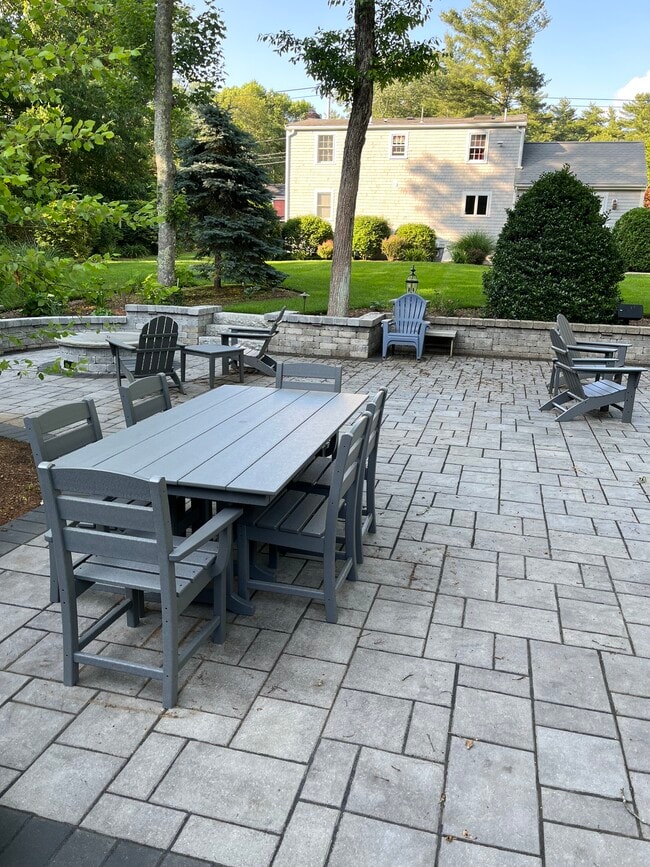 Photo - 16 Pelham St