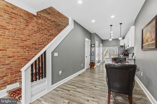 Photo - 1934 E Lafayette Ave