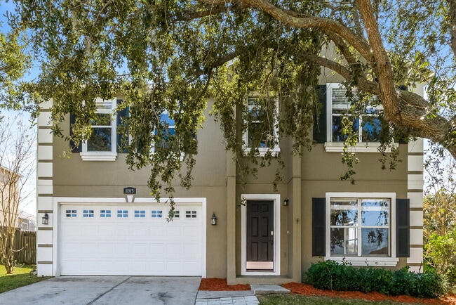 Building Photo - 1915 Crestridge Dr