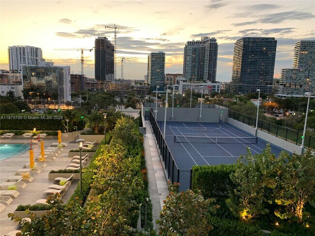 Photo - 501 NE 31st St Unidad 709