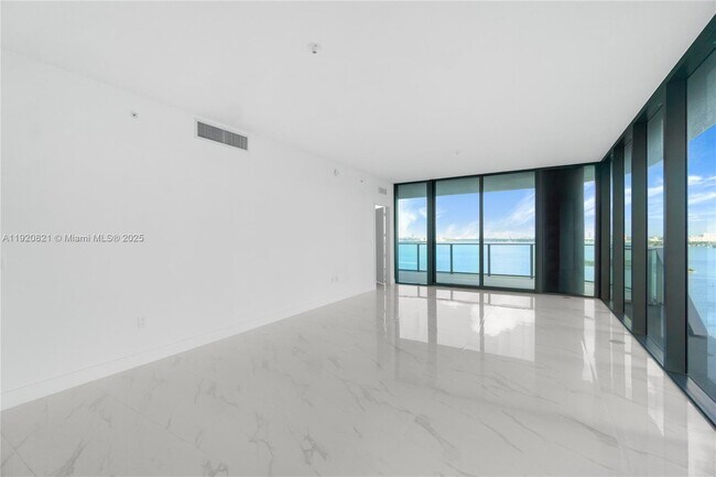 Photo - 700 NE 24th St Unit 2007