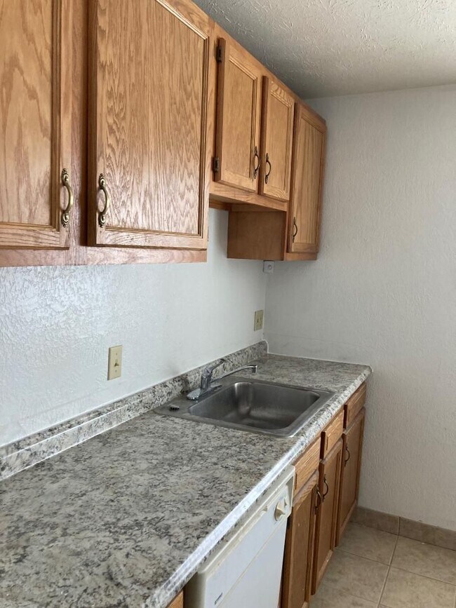 Photo - 2 Bedroom Condo for Rent