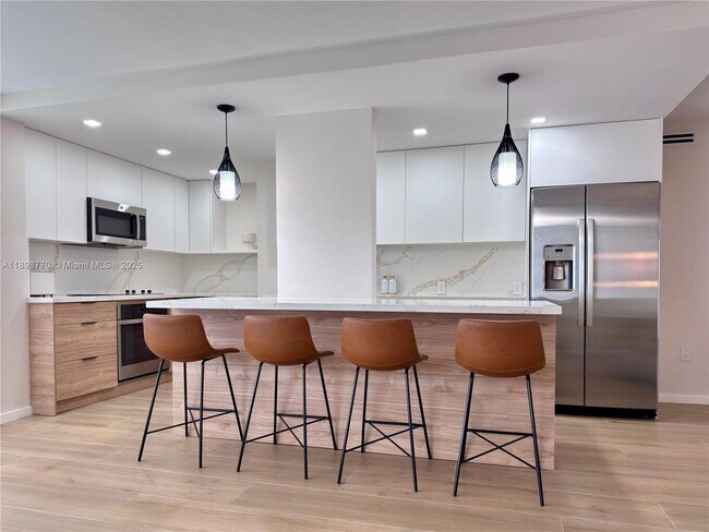 Photo - 10230 Collins Ave