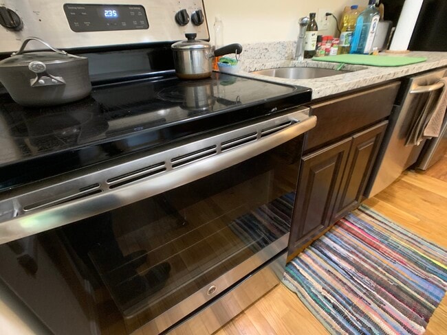 Photo - 15 University Rd Unit 33