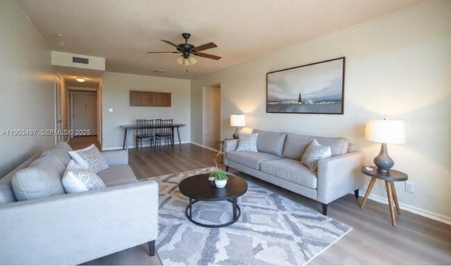 Photo - 1891 SW 81st Ave Unidad 310